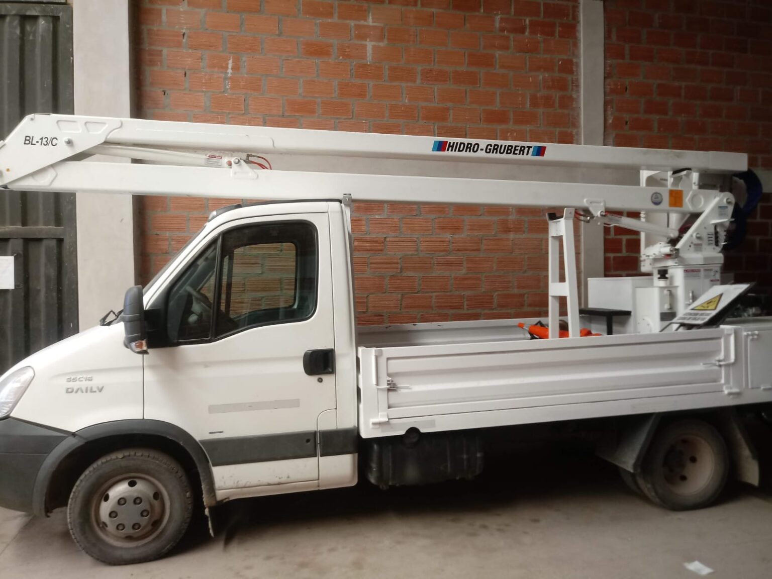 Hidroelevador BL-13-C