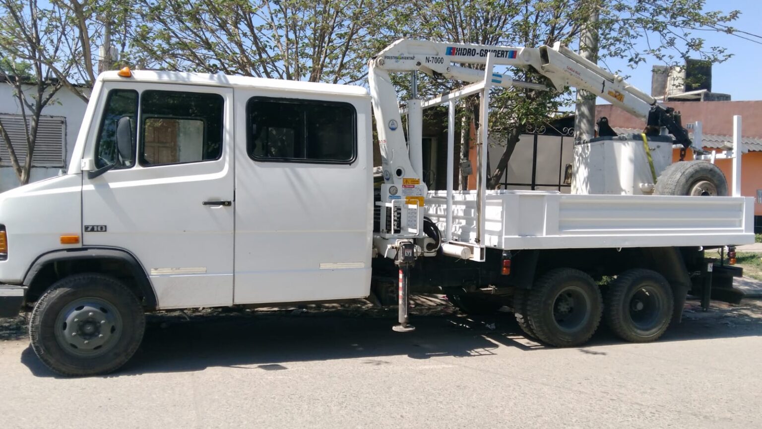 Hidrogrúa Hidrogrubert N-7000 con barquilla